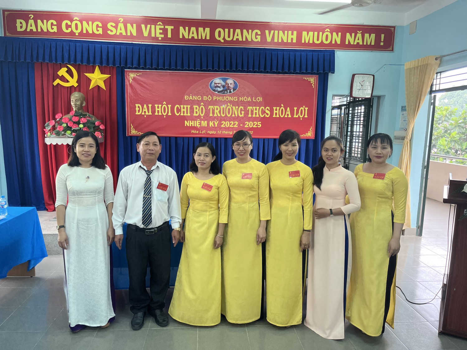 Đại hội chi bộ